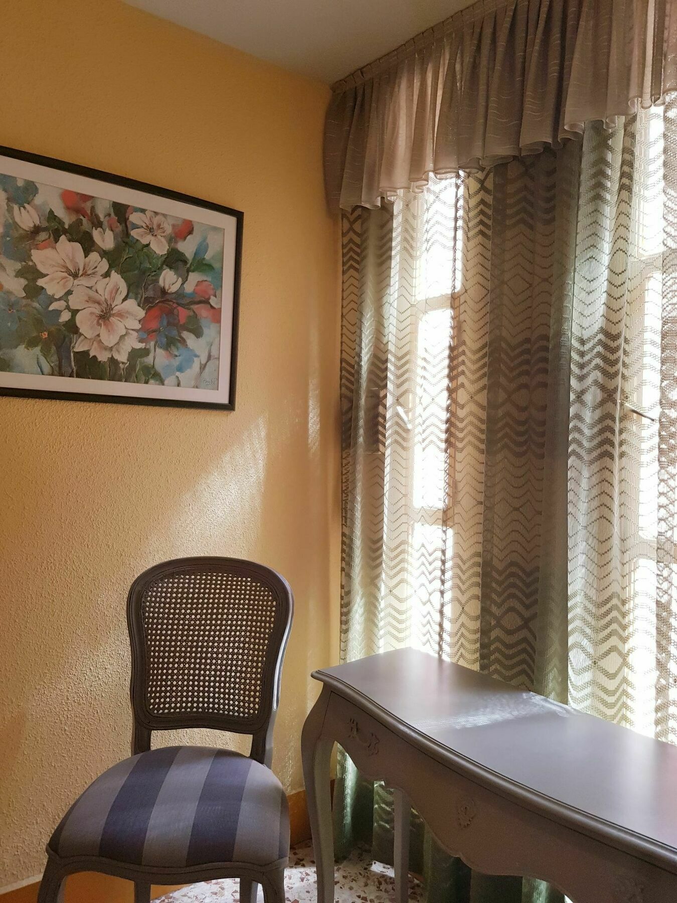 Hostal Puerta Bonita Madrid Esterno foto